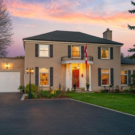 Abacot Hall Bed & Breakfast Niagara-on-the-Lake Екстериор снимка