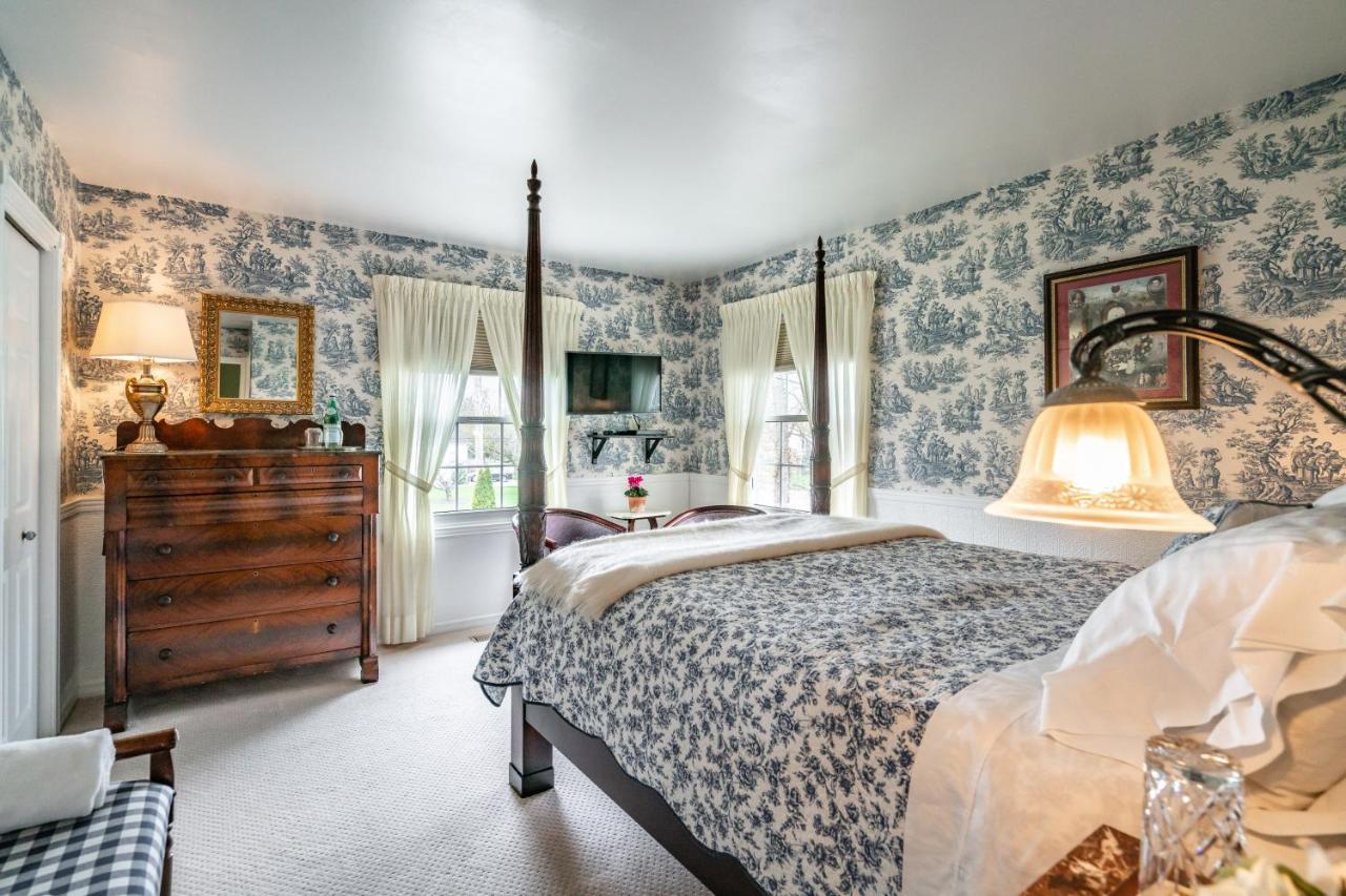 Abacot Hall Bed & Breakfast Niagara-on-the-Lake Екстериор снимка