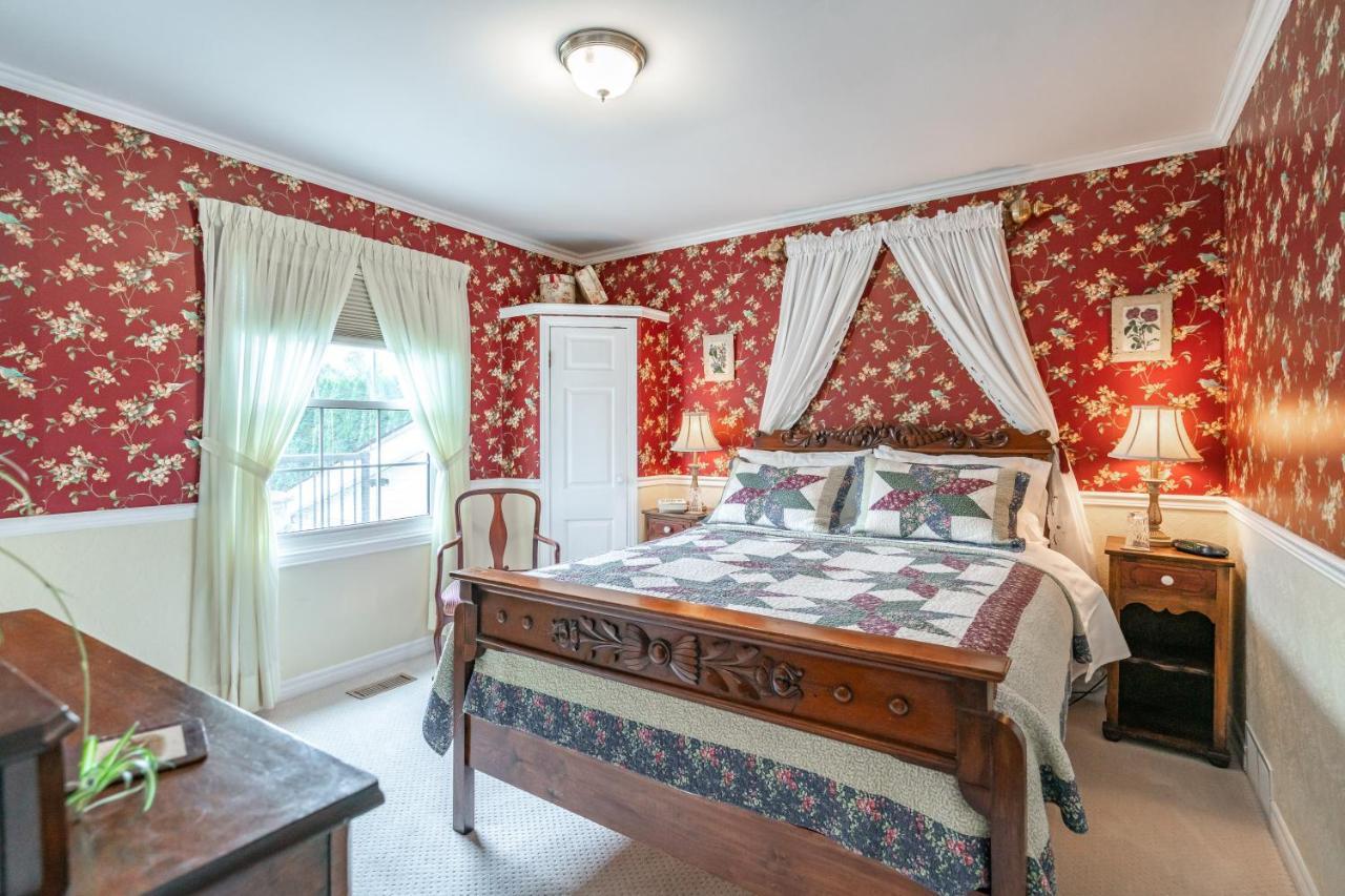 Abacot Hall Bed & Breakfast Niagara-on-the-Lake Екстериор снимка