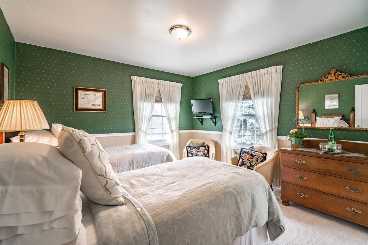 Abacot Hall Bed & Breakfast Niagara-on-the-Lake Екстериор снимка