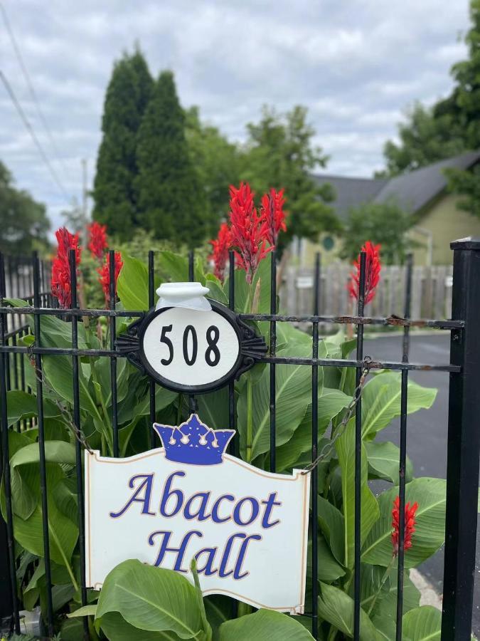 Abacot Hall Bed & Breakfast Niagara-on-the-Lake Екстериор снимка