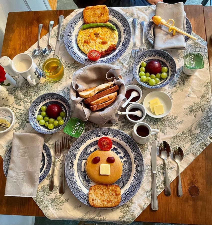 Abacot Hall Bed & Breakfast Niagara-on-the-Lake Екстериор снимка