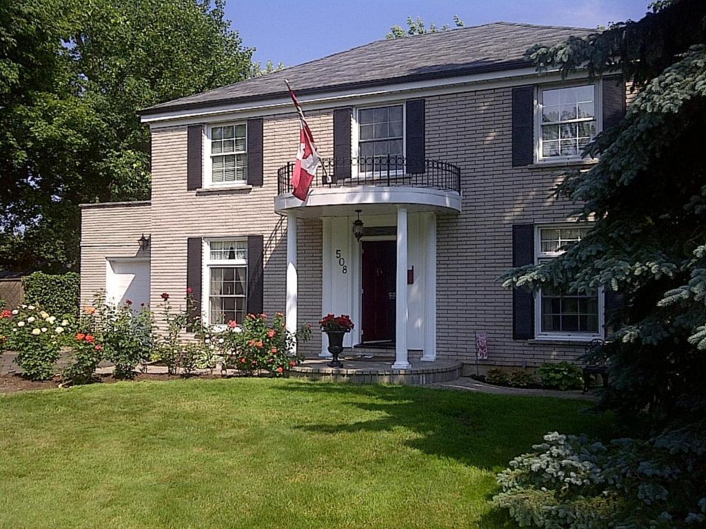 Abacot Hall Bed & Breakfast Niagara-on-the-Lake Екстериор снимка